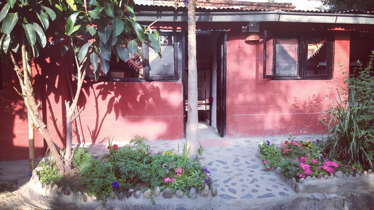 Phat Kath'S Secret Garden Backpackers Hostel Катманду Экстерьер фото