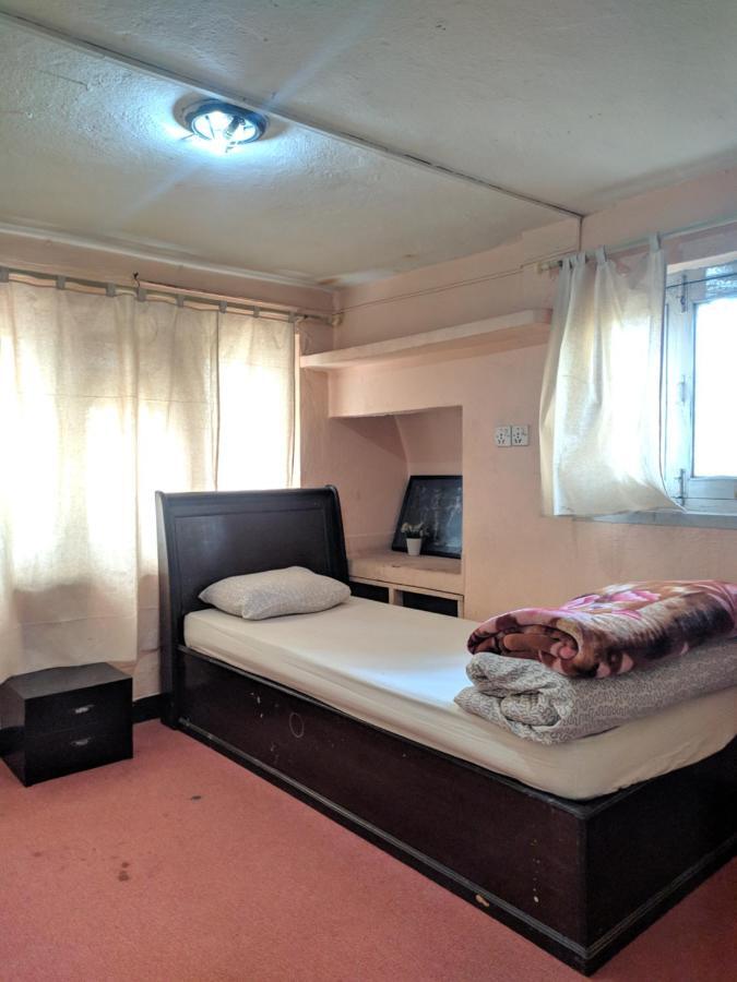Phat Kath'S Secret Garden Backpackers Hostel Катманду Экстерьер фото